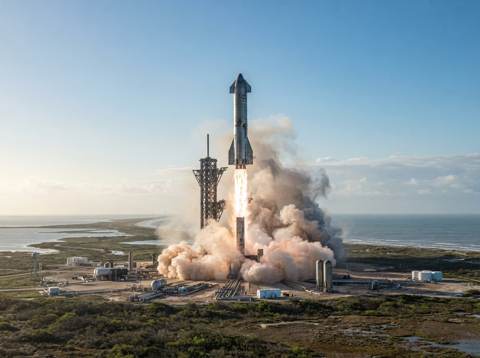 SpaceX Sends Starship to Orbit With 26 Starlink V3 Satellites